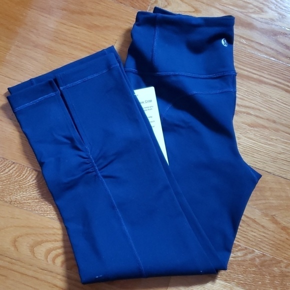 * NWT Lululemon Gather & Crow Crop II Size 2 - Picture 3 of 6
